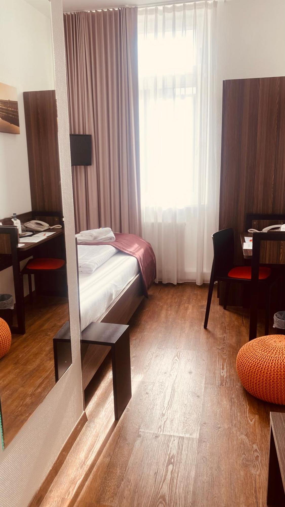 Sevendays Hotel קרלסרוהה מראה חיצוני תמונה
