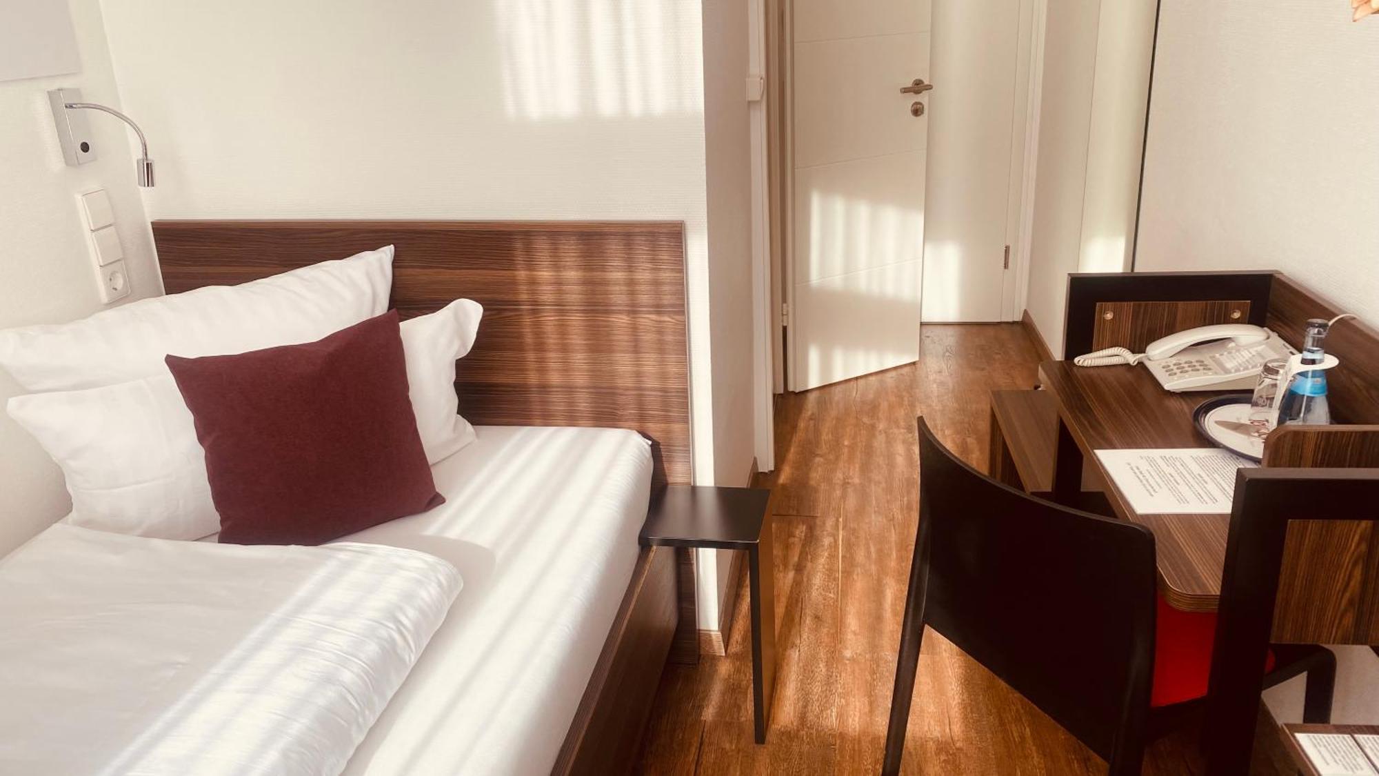Sevendays Hotel קרלסרוהה מראה חיצוני תמונה
